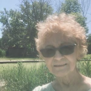 Meet your Posher, Connie